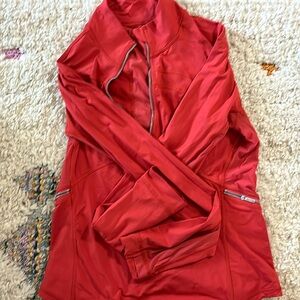 Lululemon 1/2 zip Energize Pullover.